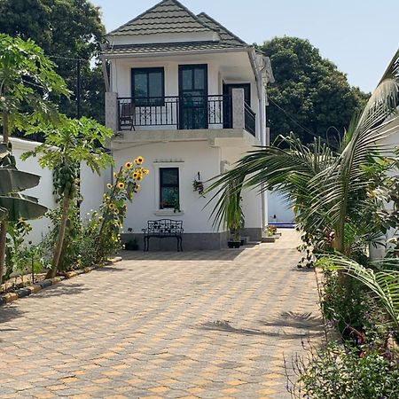 Cuckoo'S Nest Apartment Tanji Exterior photo